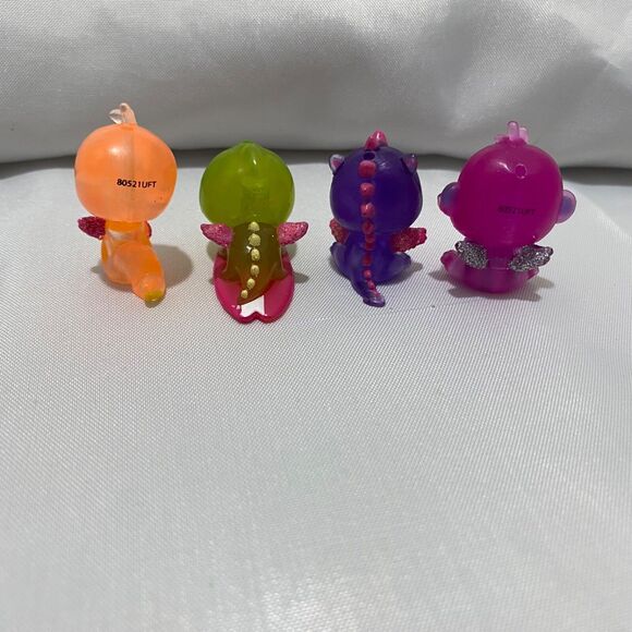 Hatchimals Lot of 4 Mini Figures Colleggtibles Toy Multicolor 1 Inch X 1 Inch - Picture 5 of 7